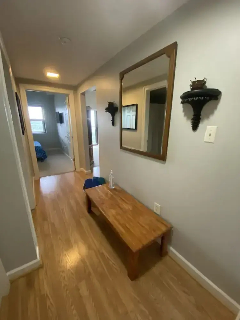 Romantic Getaway 2 Bedroom Condo by Redawning