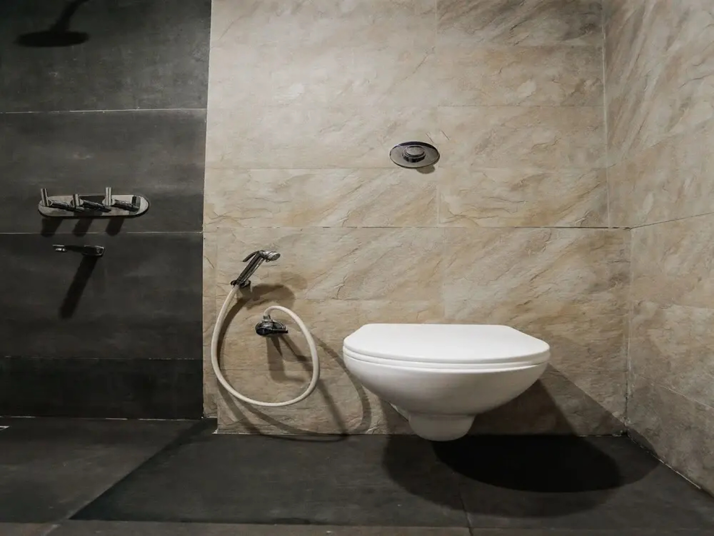OYO 16543 Hotel Madhuban
