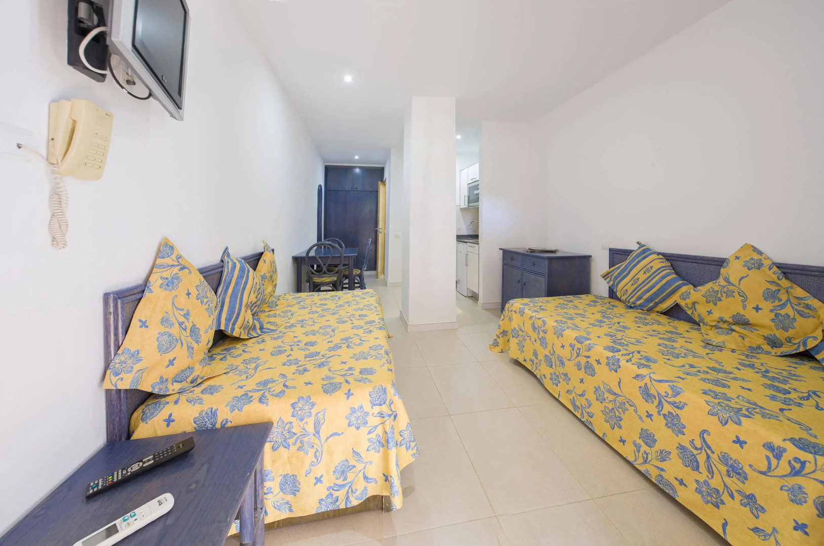 Playa Bella Beach Apartments