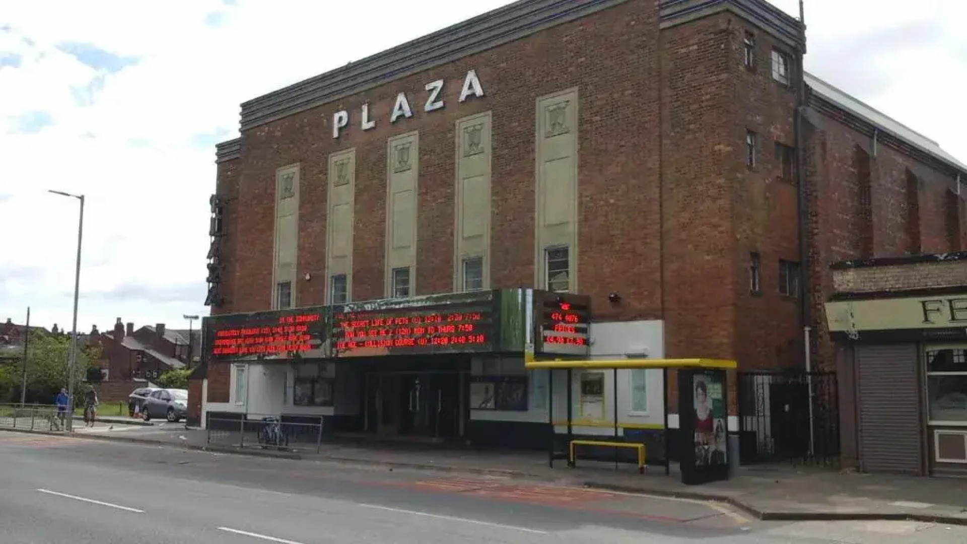 TEA in Liverpool - Private - Quiet - Ground Floor - En-suite - Walk-in-shower