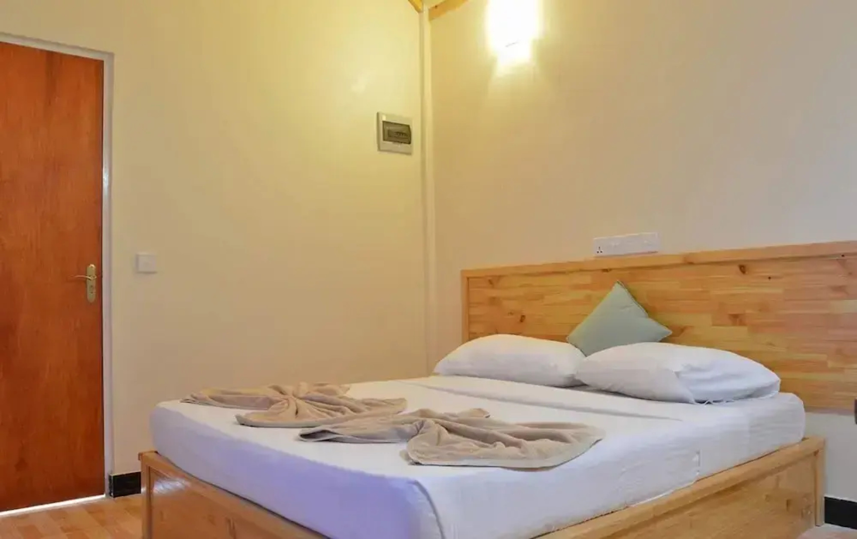 Local Island Inn
