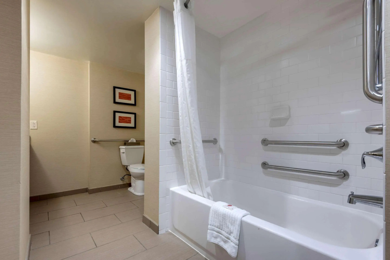 Comfort Inn The Pointe