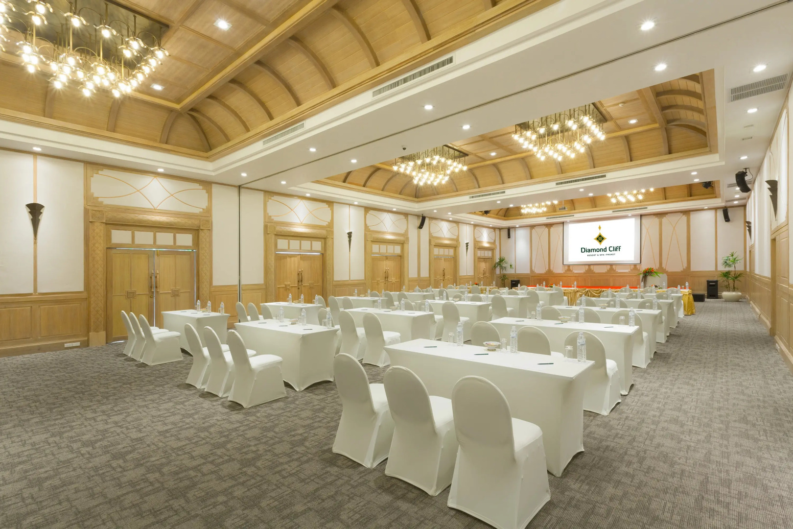 Курортный отель Diamond Cliff Resort & Spa, Patong Beach