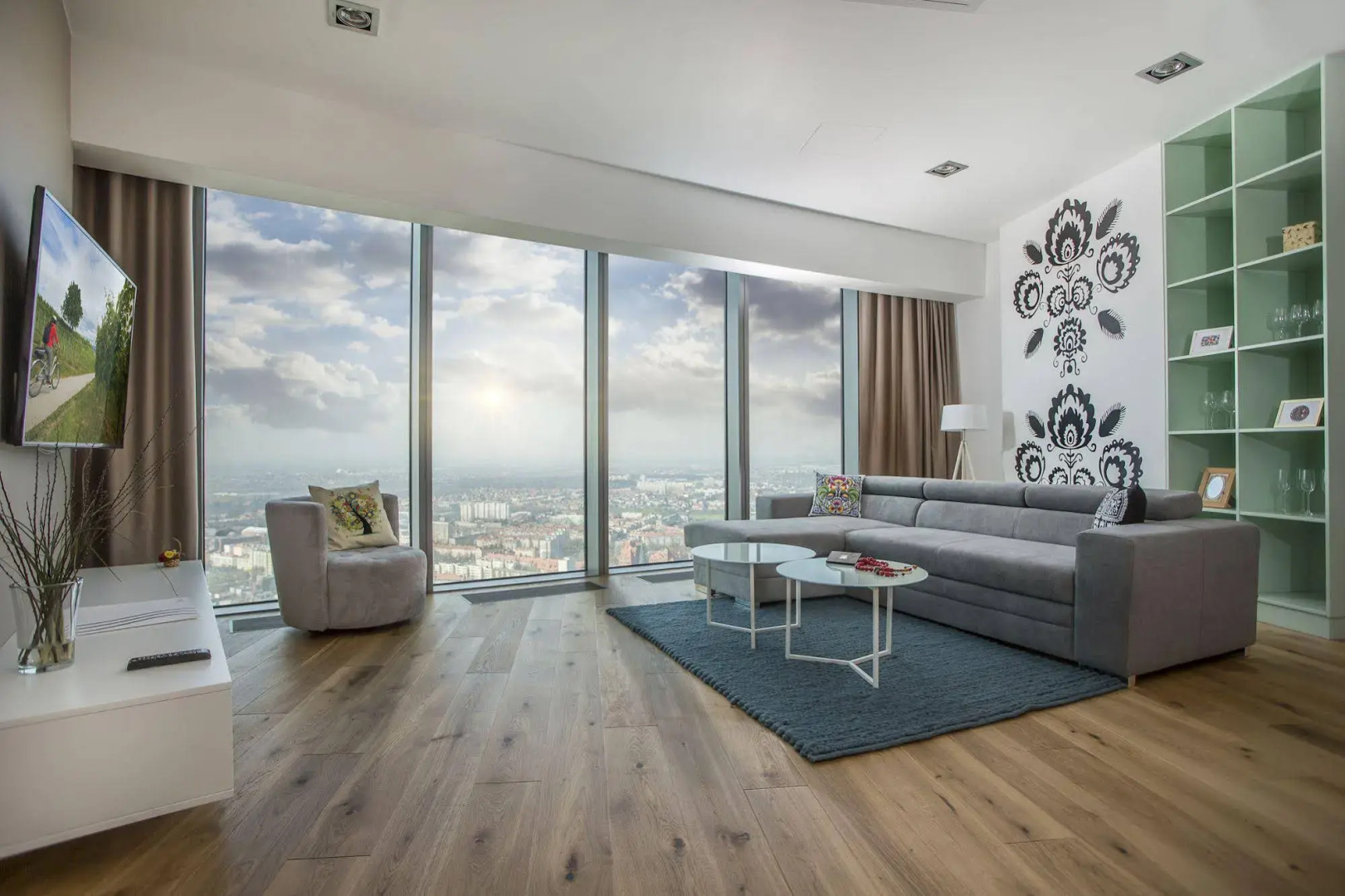 In The Sky - Sky Tower Apartments