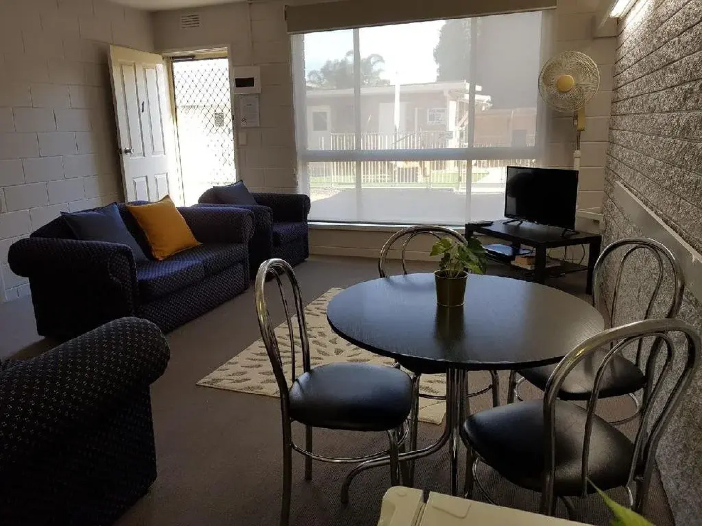 Hybiscus Lodge Waterfront