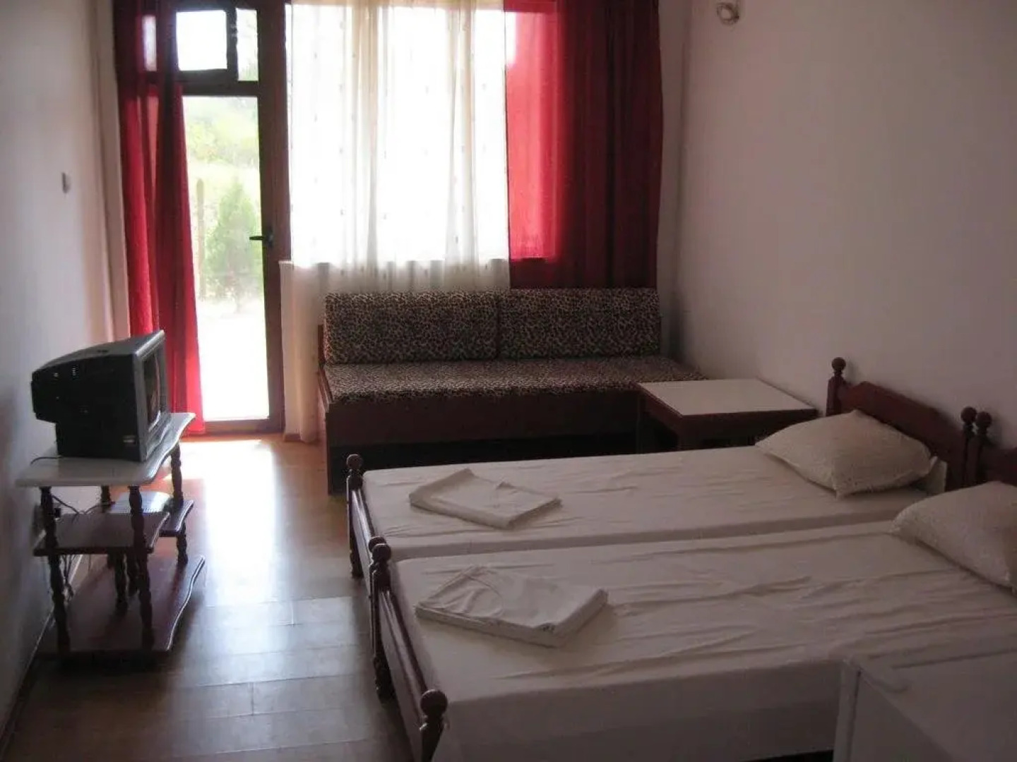 Kendros Guest House