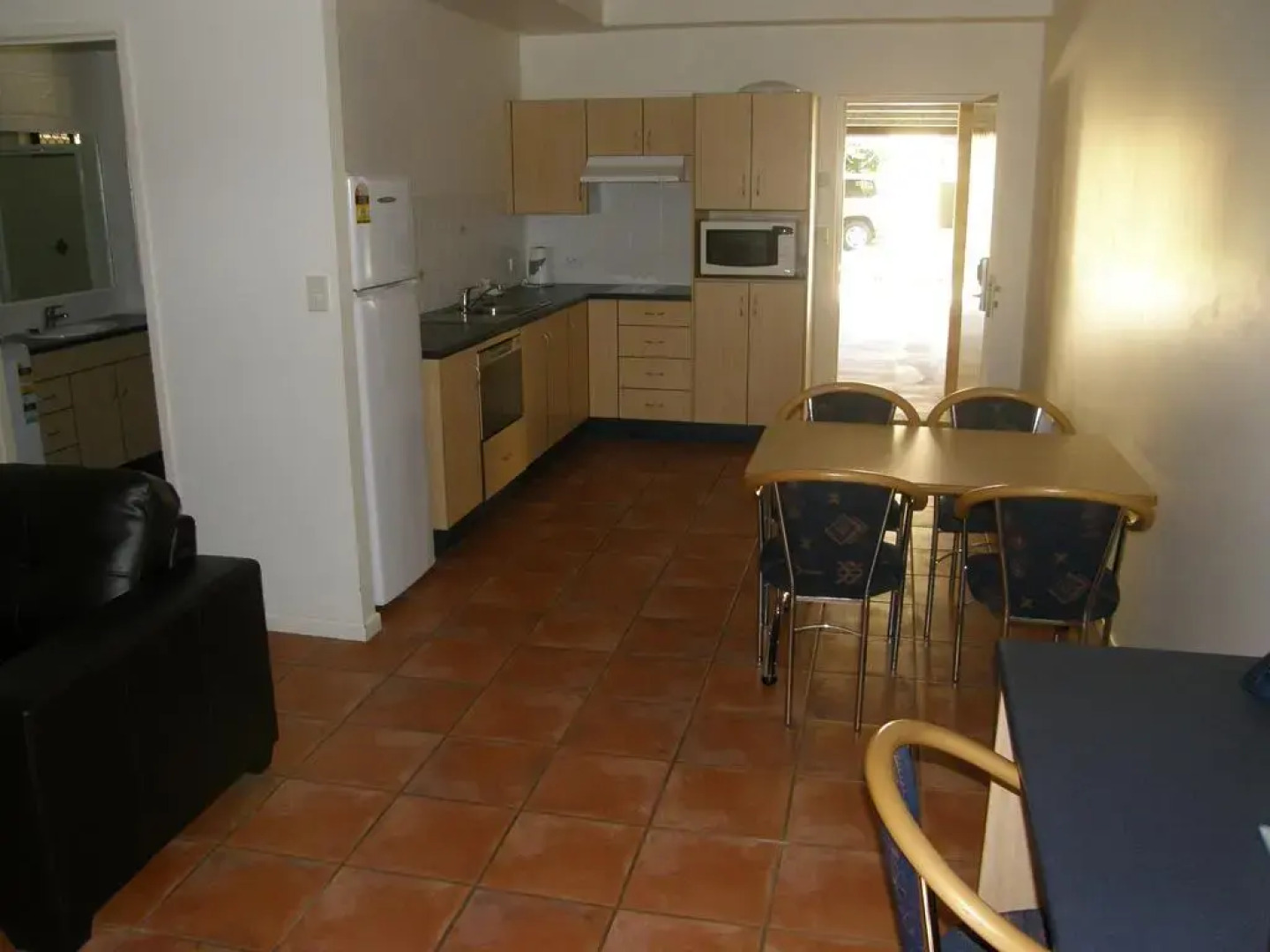 Western Gateway Motel and Apartments