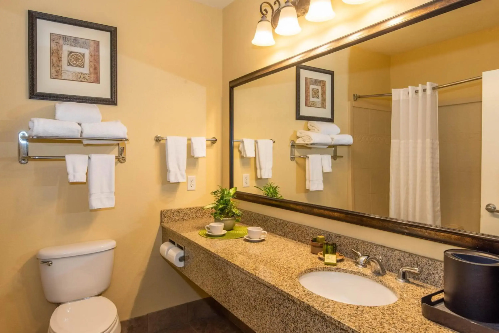 Natchez Grand Hotel & Suites On the River