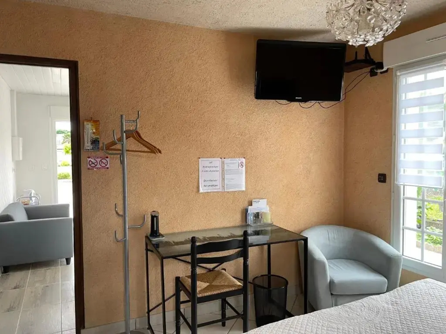 Studio Independant Chez L'habitant (Adults Only)