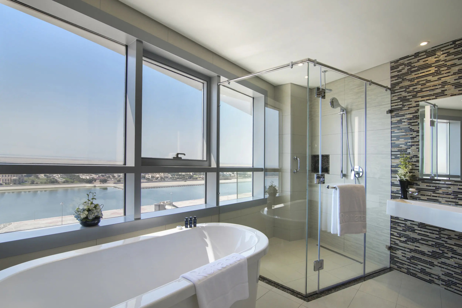 Pearl Rotana Hotel Capital Centre