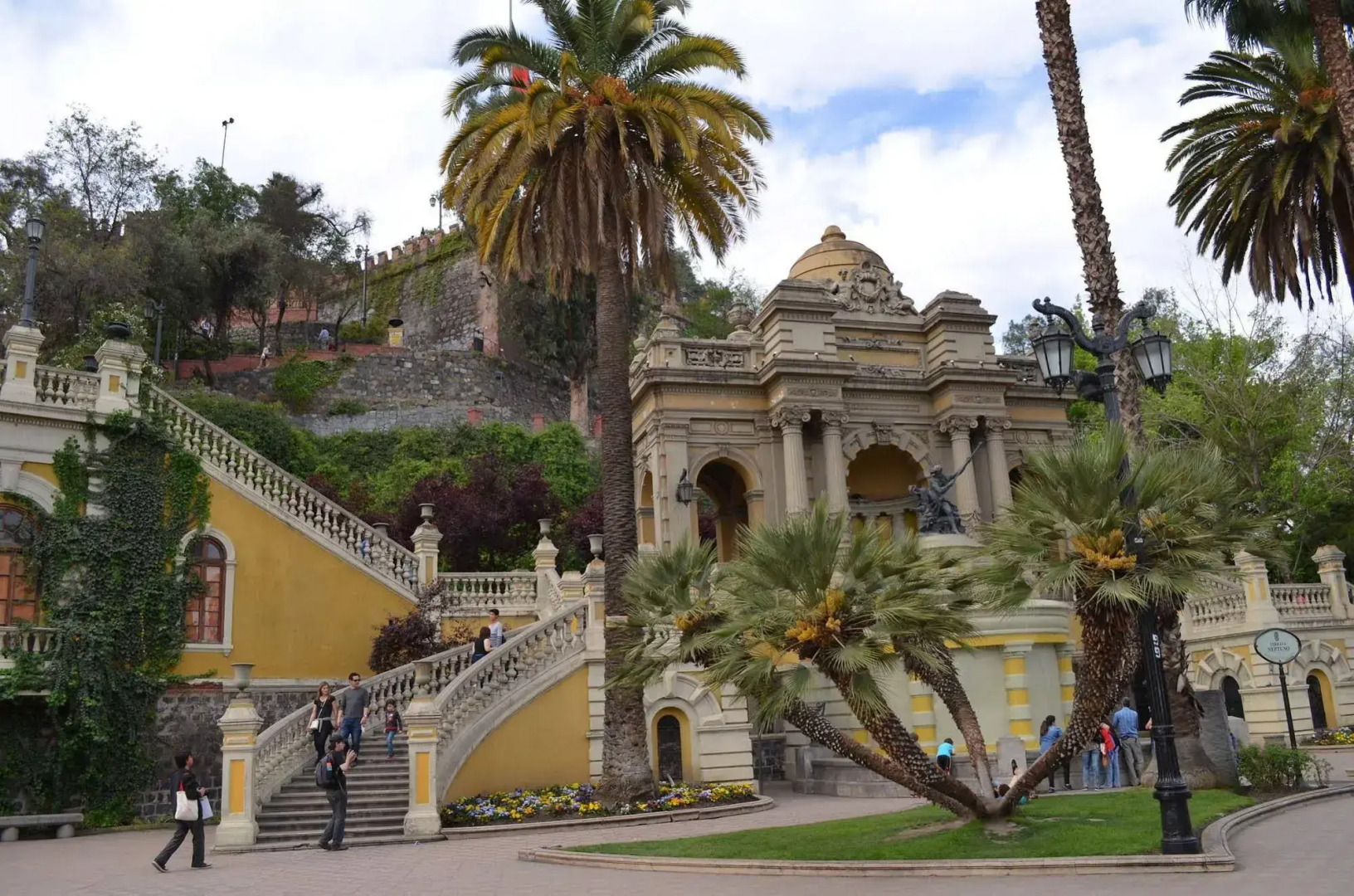 Plaza San Isidro Apartments