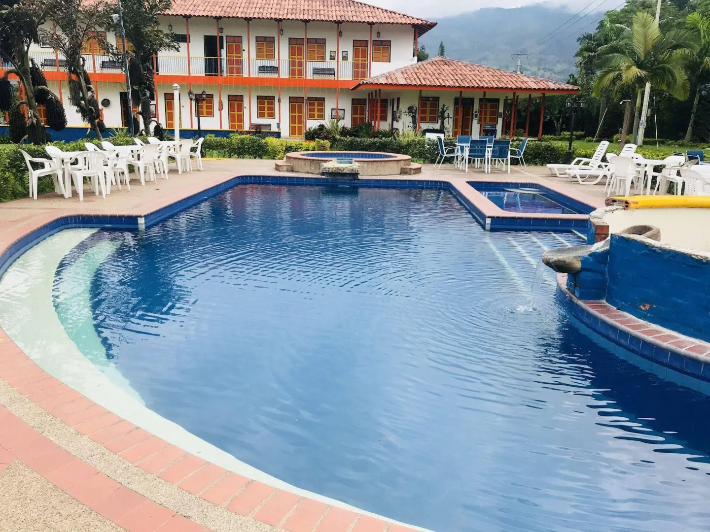 Finca Hotel La Rivera