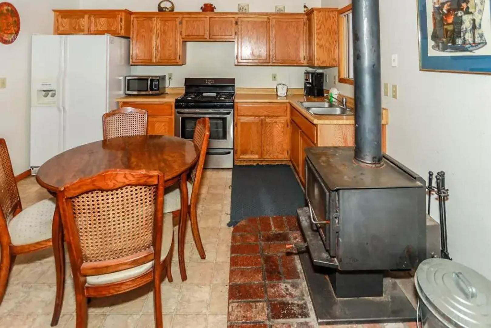 Cozy Hollow - 1890 by Big Bear Vacations