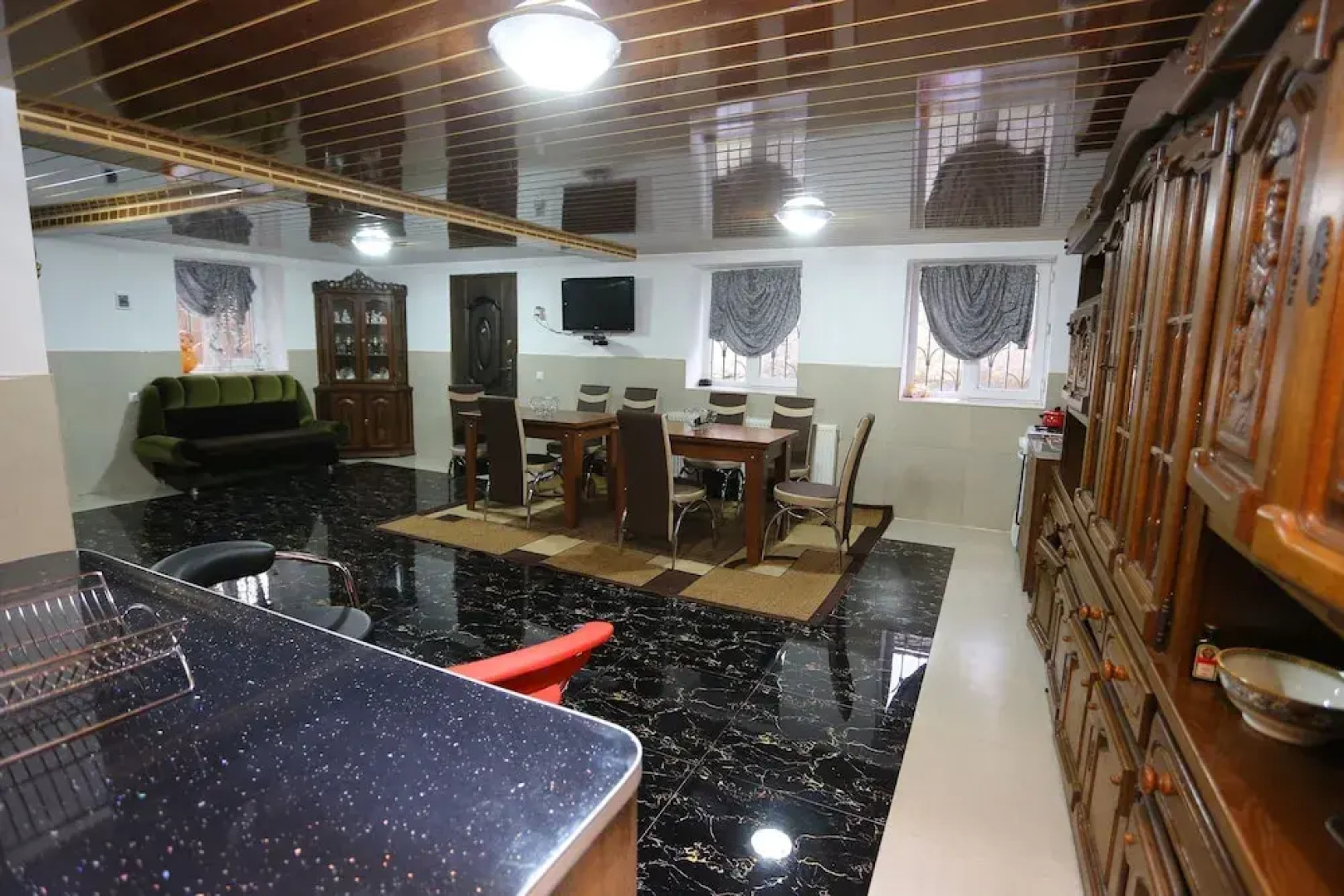 Kutaisi Hotel California