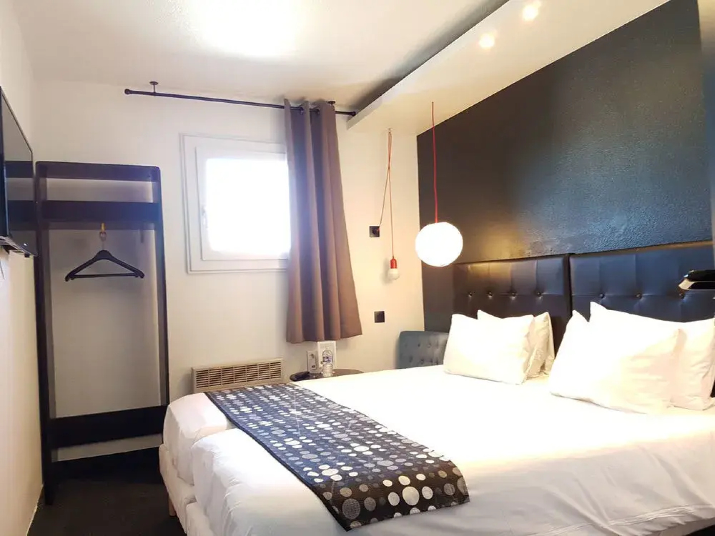 Brit Hotel Baillet en France