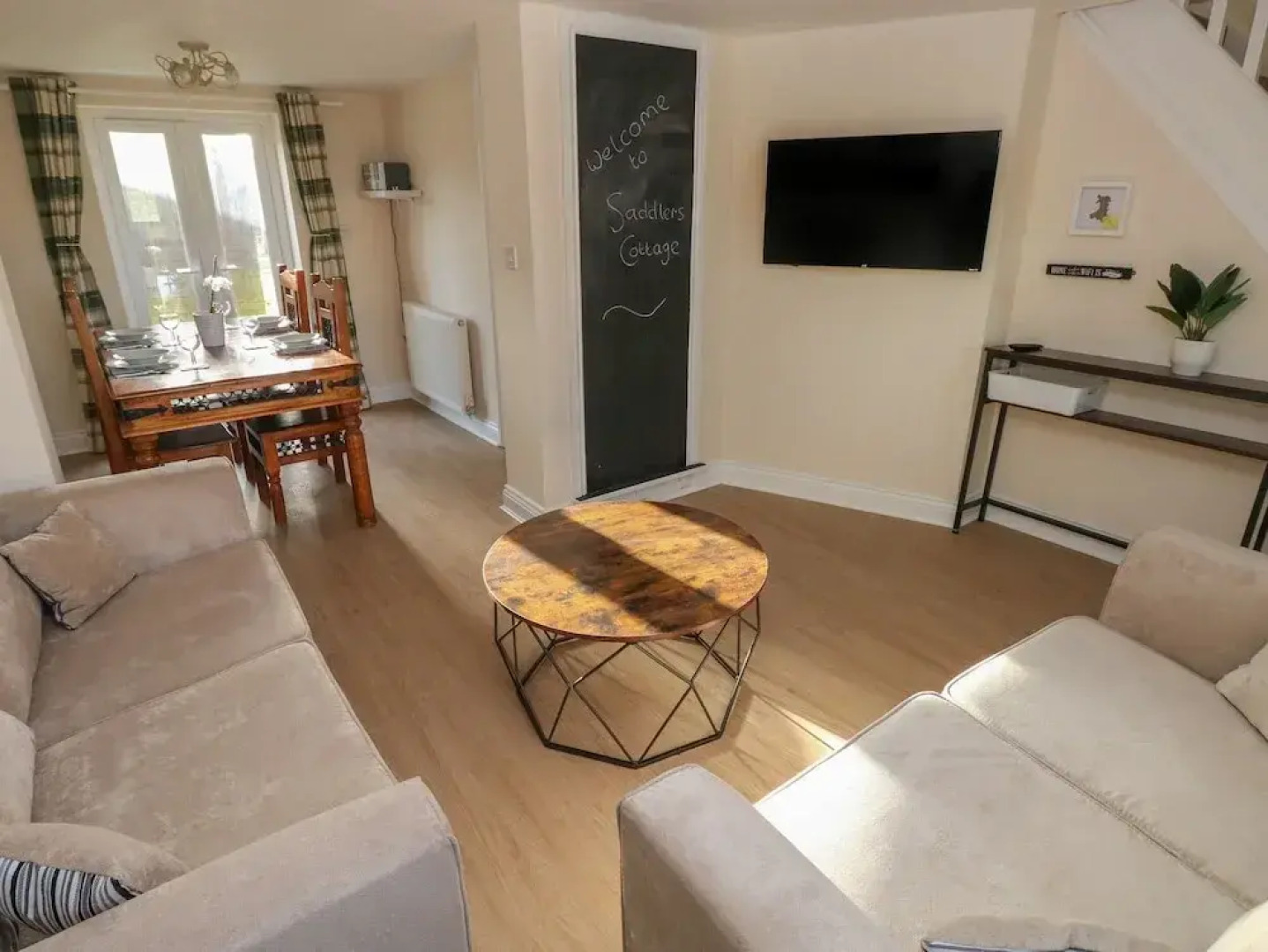 Saddlers Cottage, Berllandeg Farm