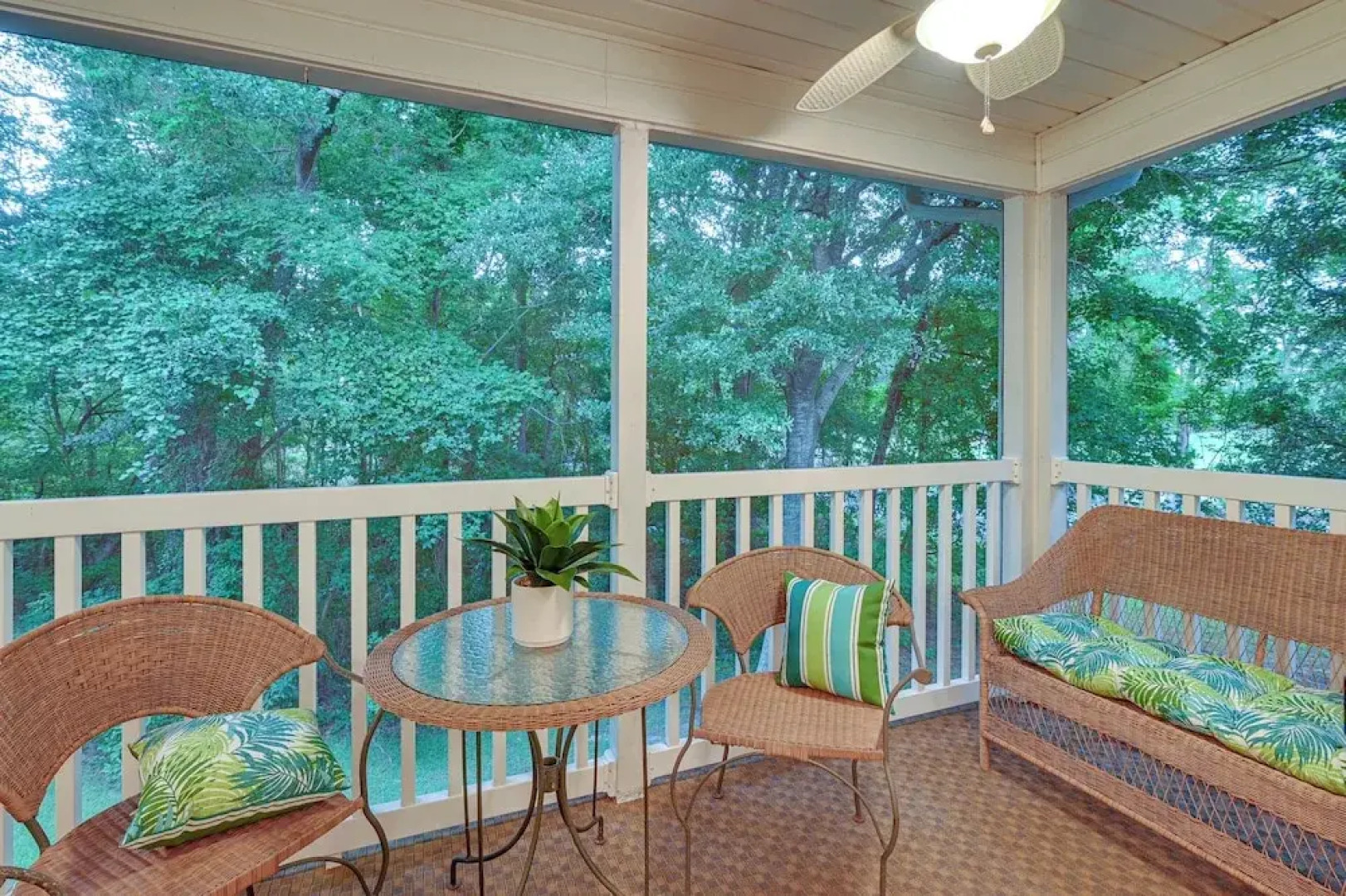High-end Pawleys Island Condo w/ Porch & Pools!