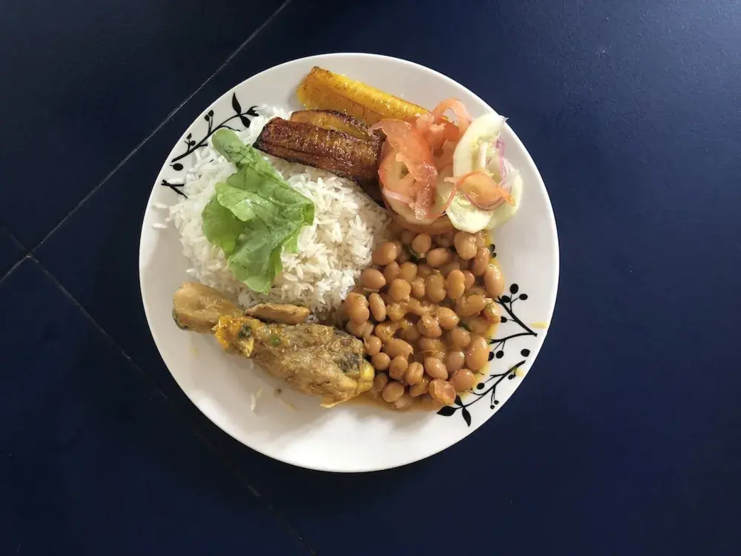 CanoaOasis Private, exclusive estate, 1 acre tropical paradise, directly on private beach area