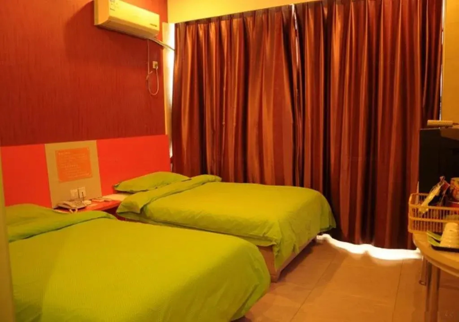 Xinshidai Business Hotel