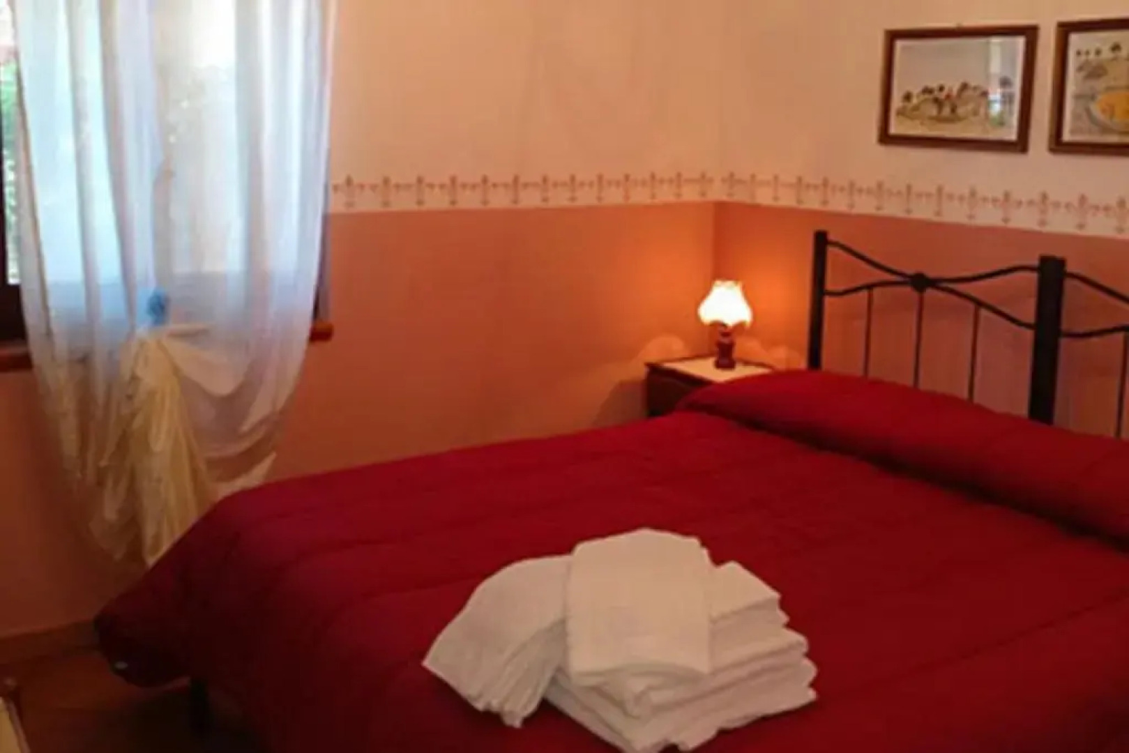 Local Stone Cottage With Shared Pool