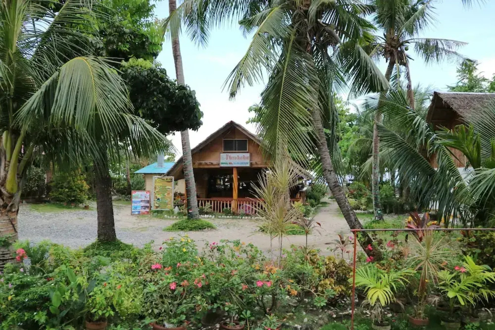 DeLuna Diving Resort