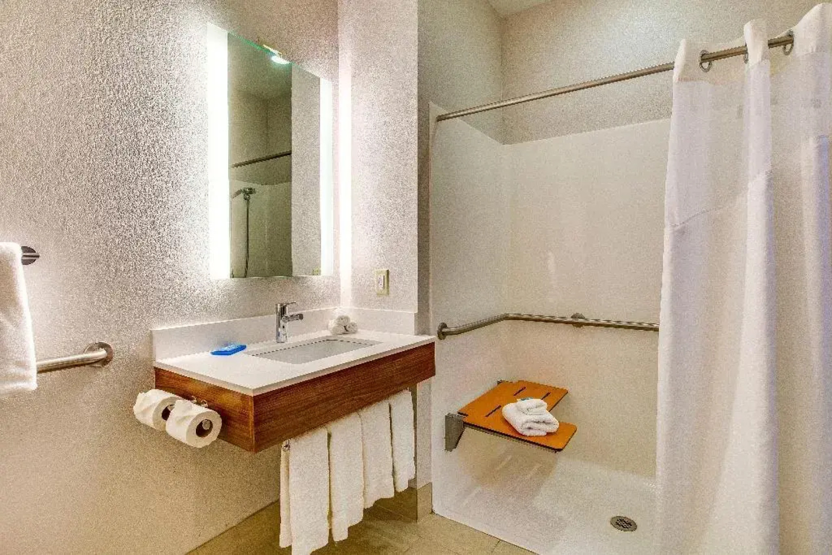 Holiday Inn Express Vincennes