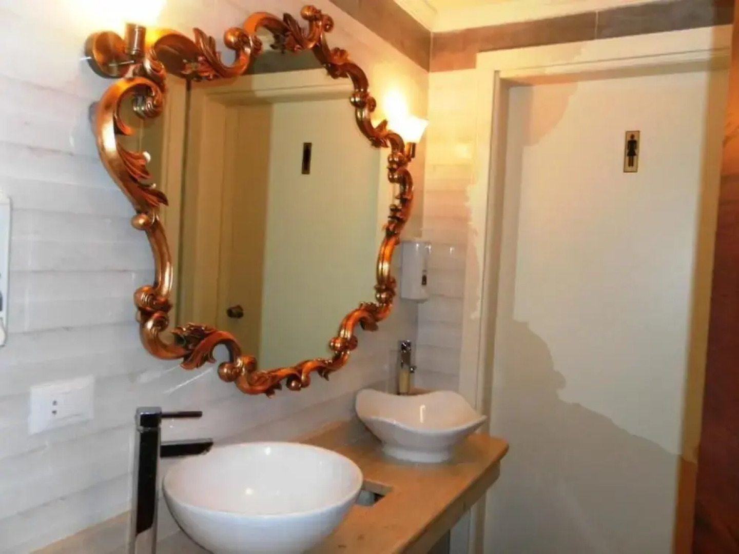 Beit El Kroum Boutique Hotel