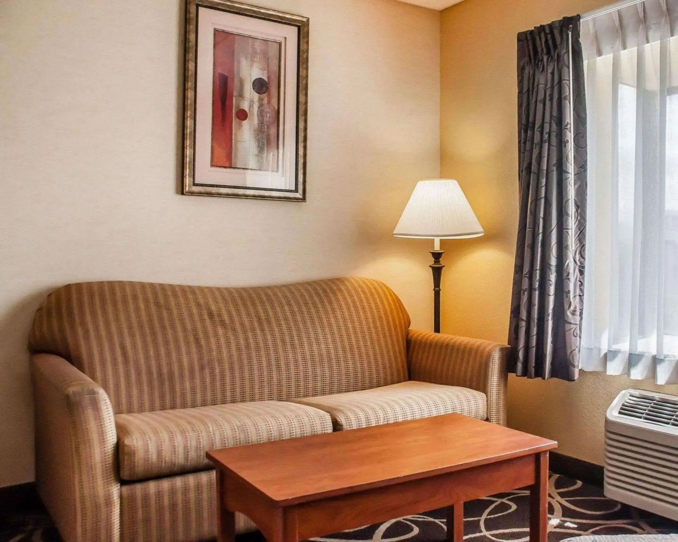 Quality Hotel & Suites At The Falls