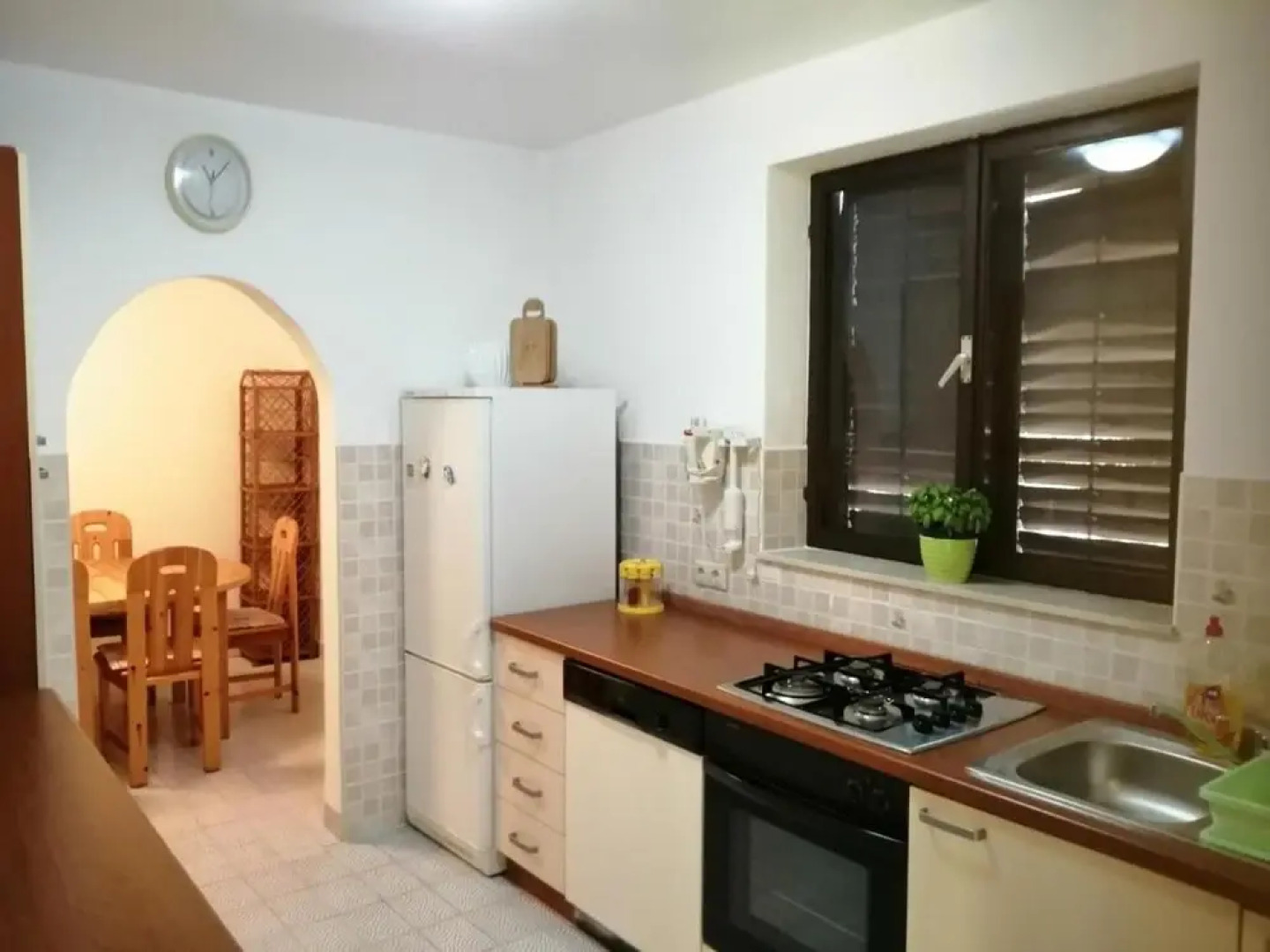 Charming 3-bed House in Viganj