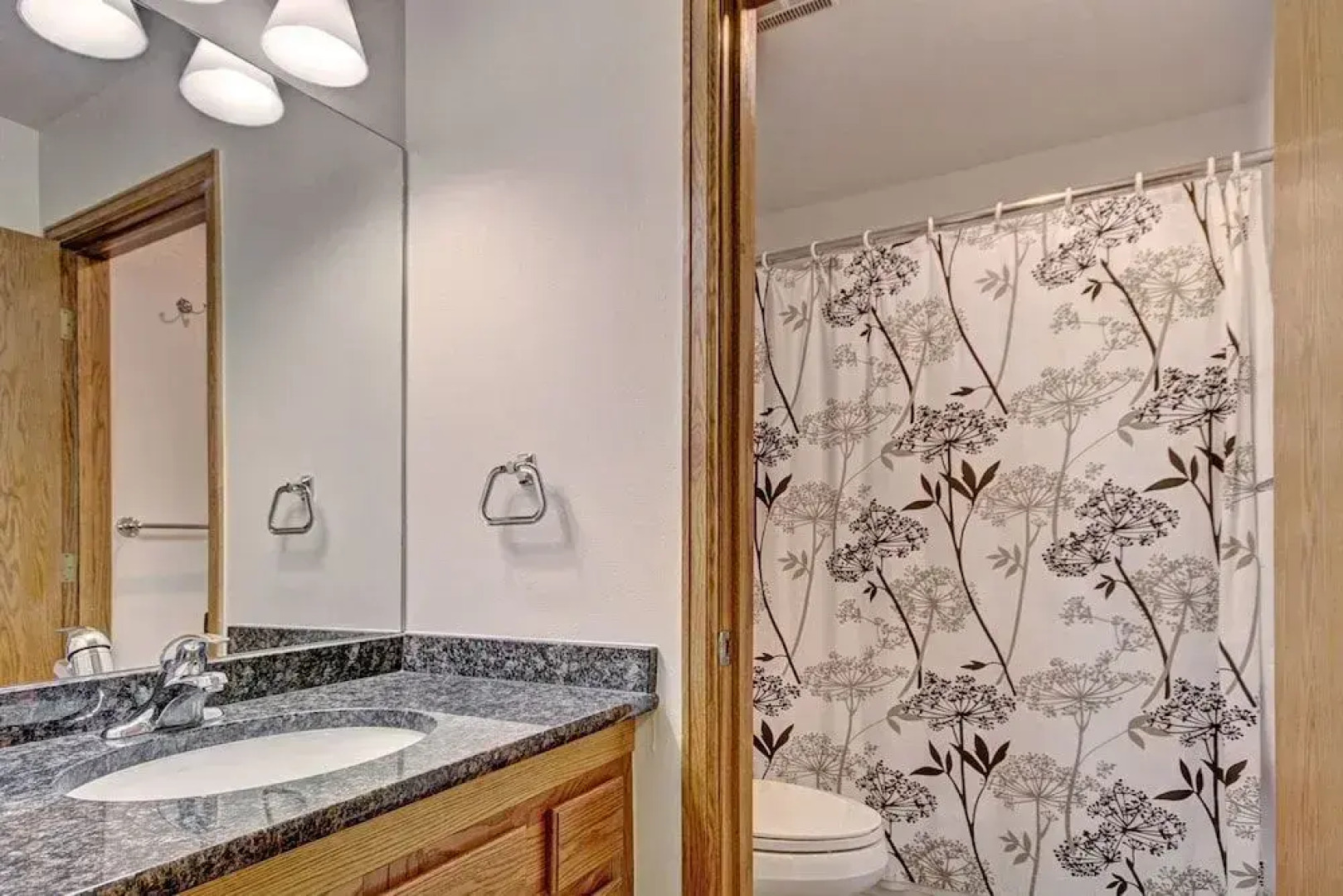 River Mtn Lodge E205