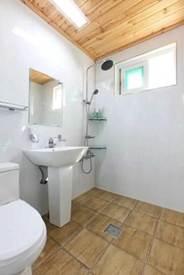 Yeosu Sea Side Pines Pension