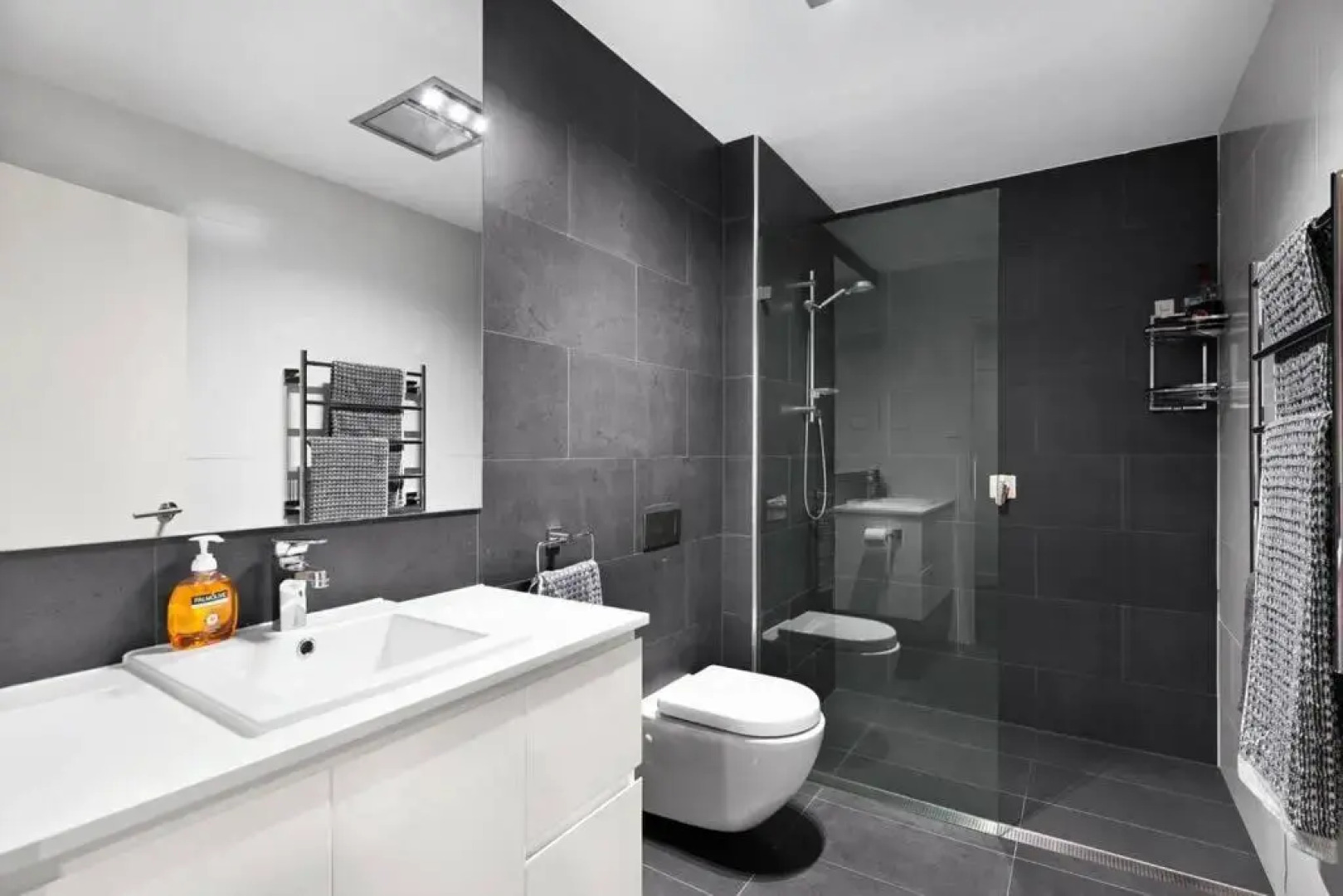 Luxury Apartment Caves Beach 4 Bed