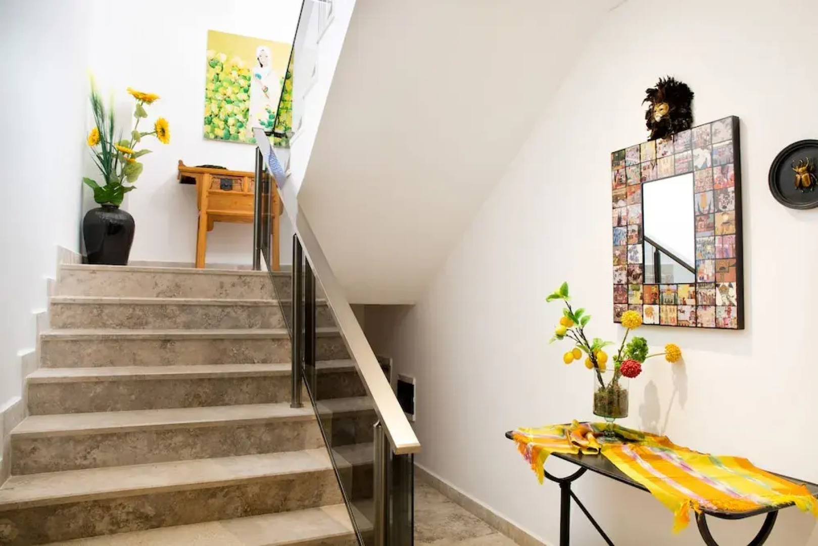 Important Group Villa Prestige