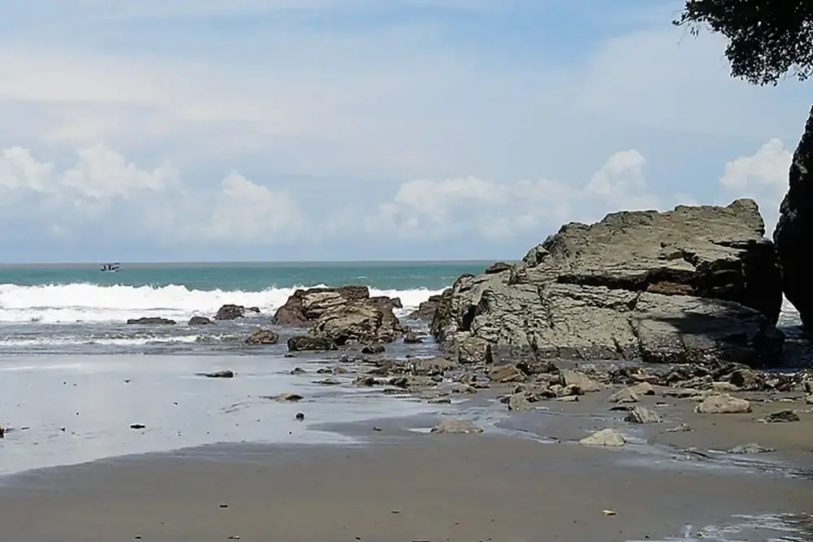 Nature's Edge Boutique Hotel