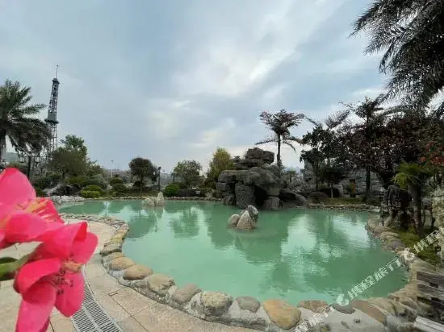 Jianmenguan International Hot Spring Hotel