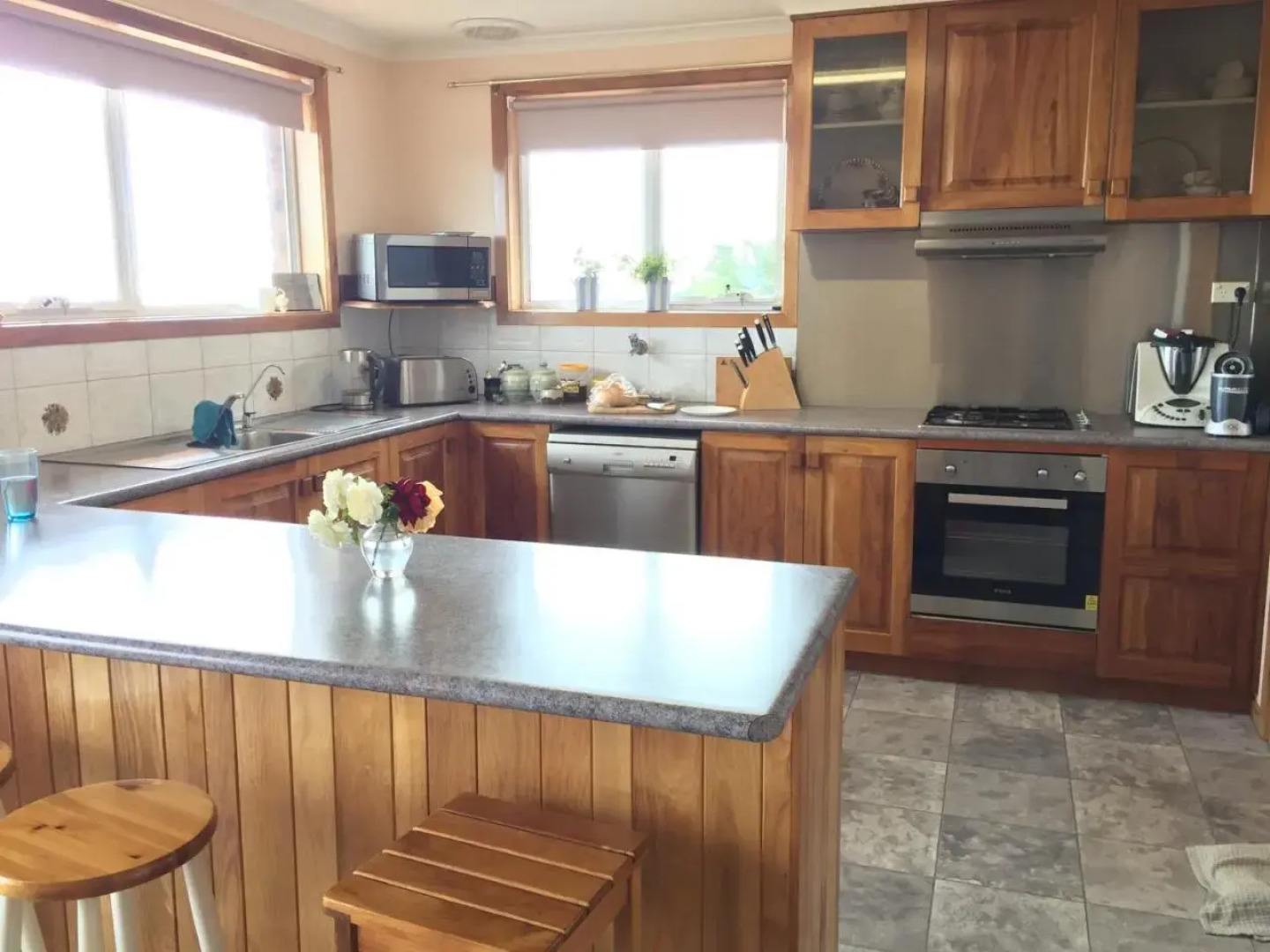 Penguin Seaside Homestay