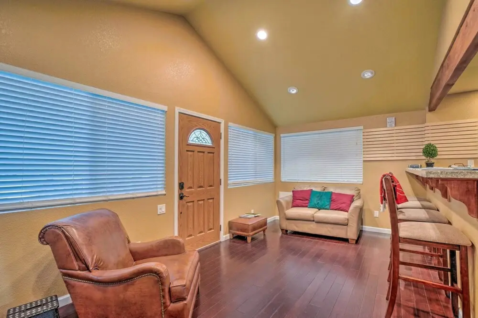 Cozy Cottage w/ Grill - 5 Mi to Mt Baldy Resort!