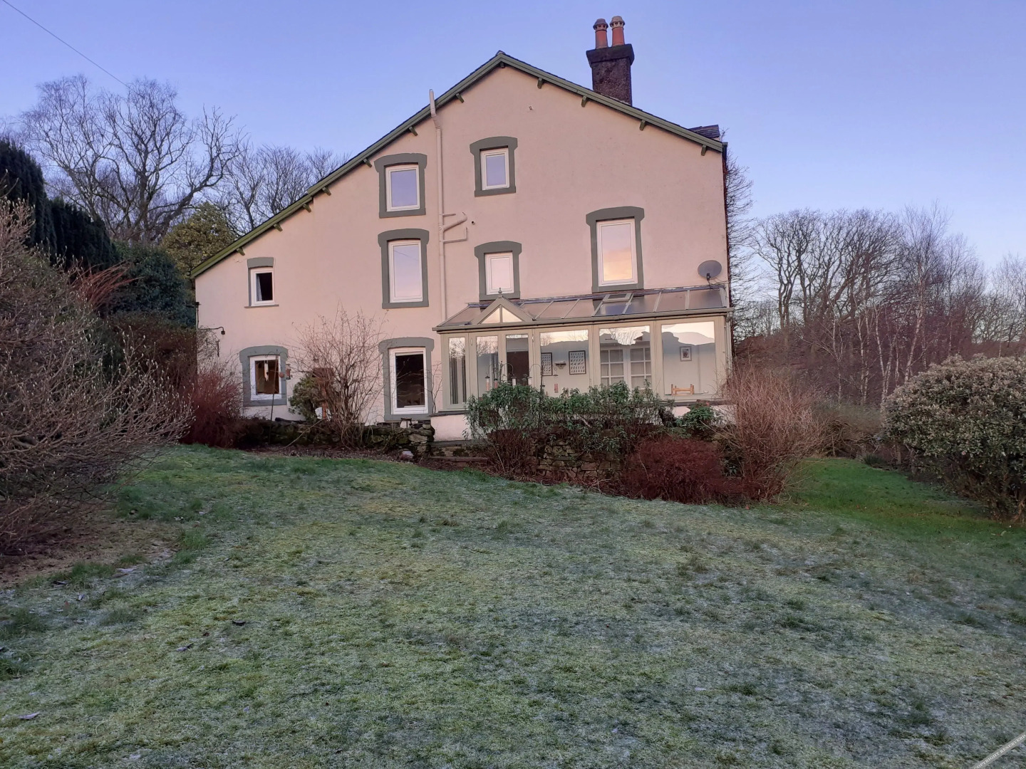 Forest How Guest House