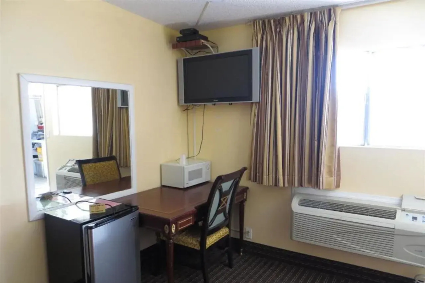 A Fisher's Inn Motel