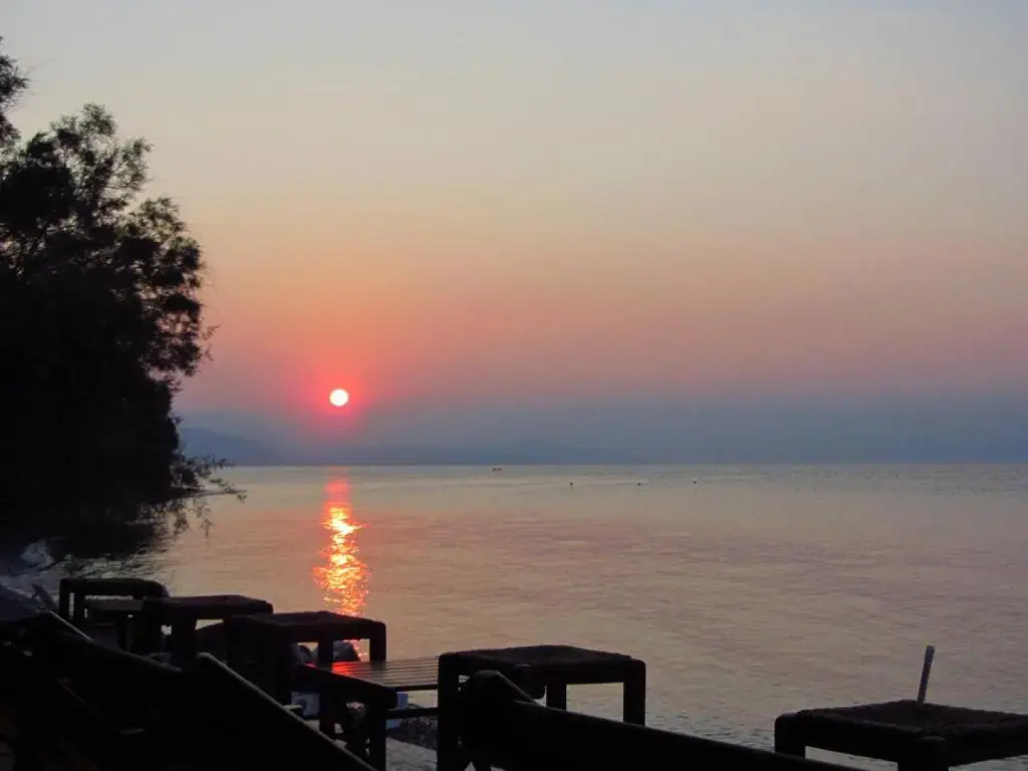 Nikos Holidays House