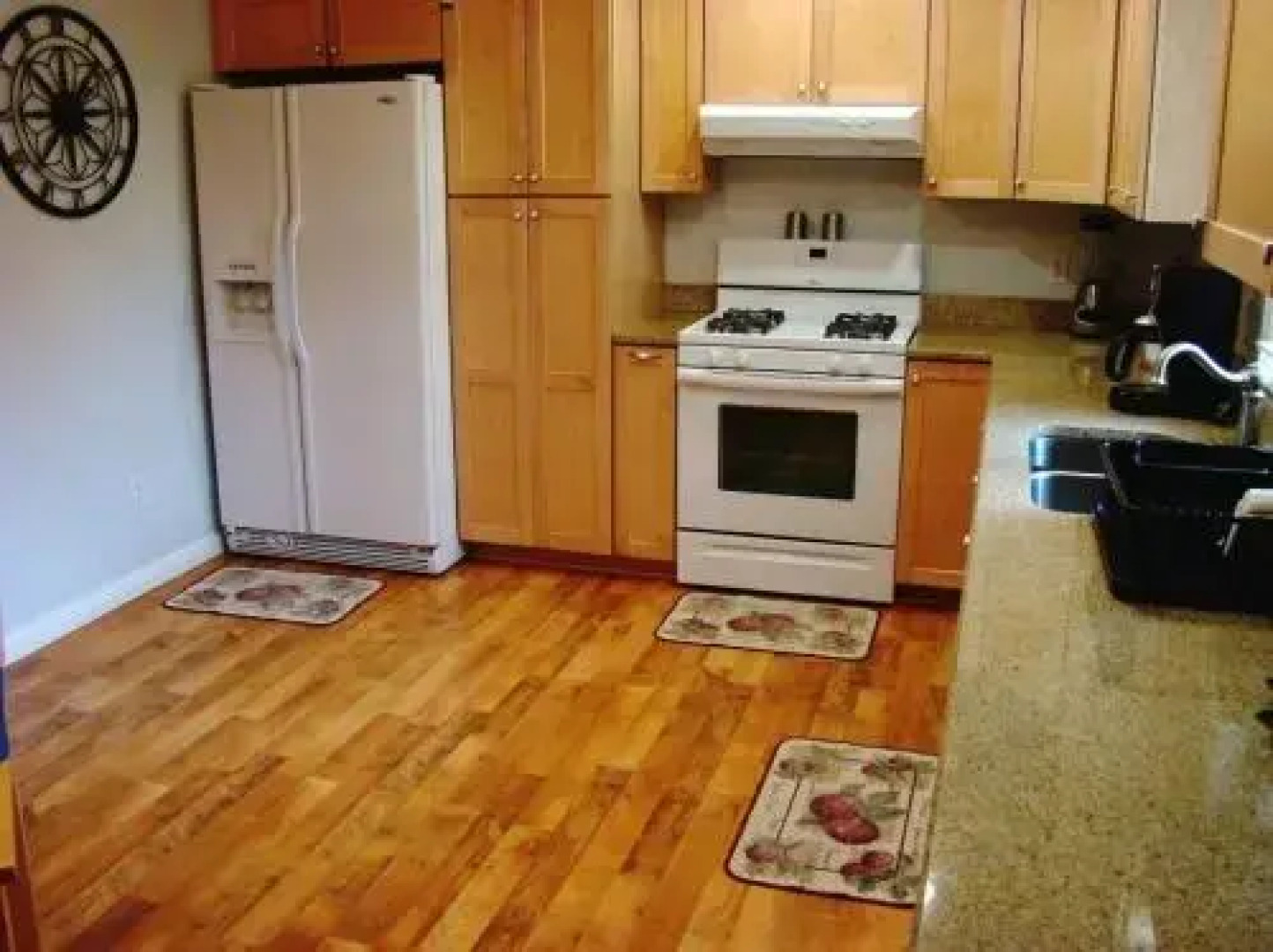 Climbing Bear Creekside Cabin