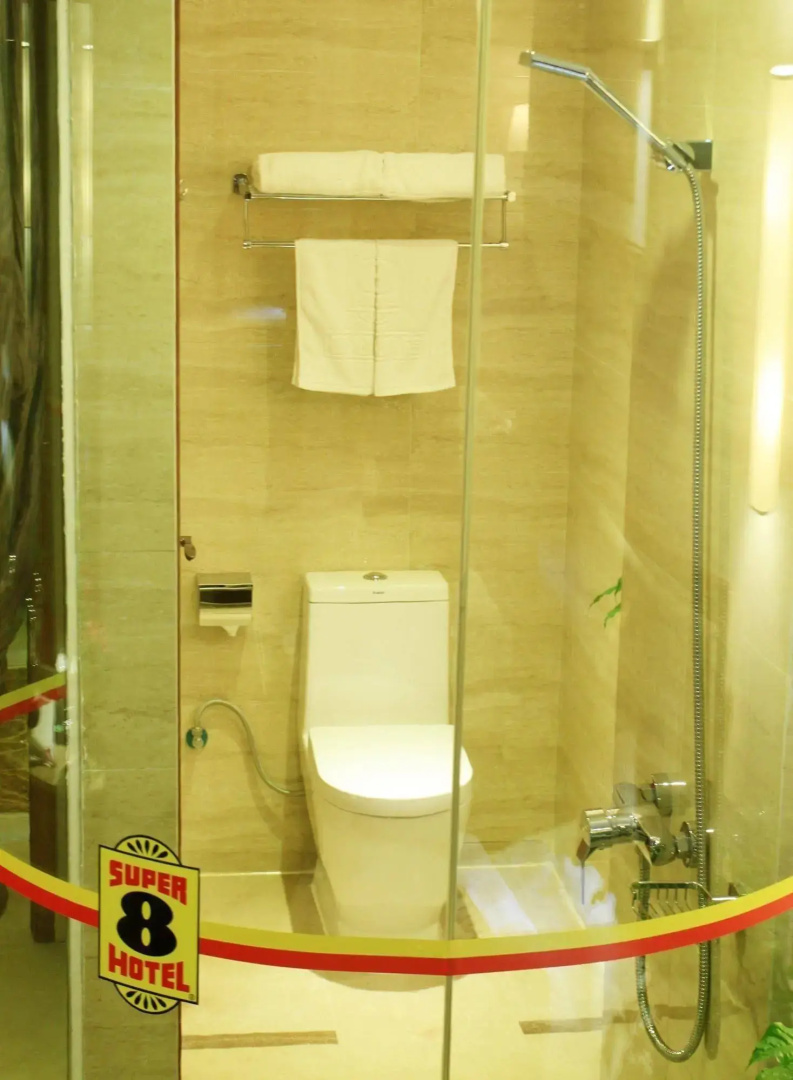 Super 8 Hotel