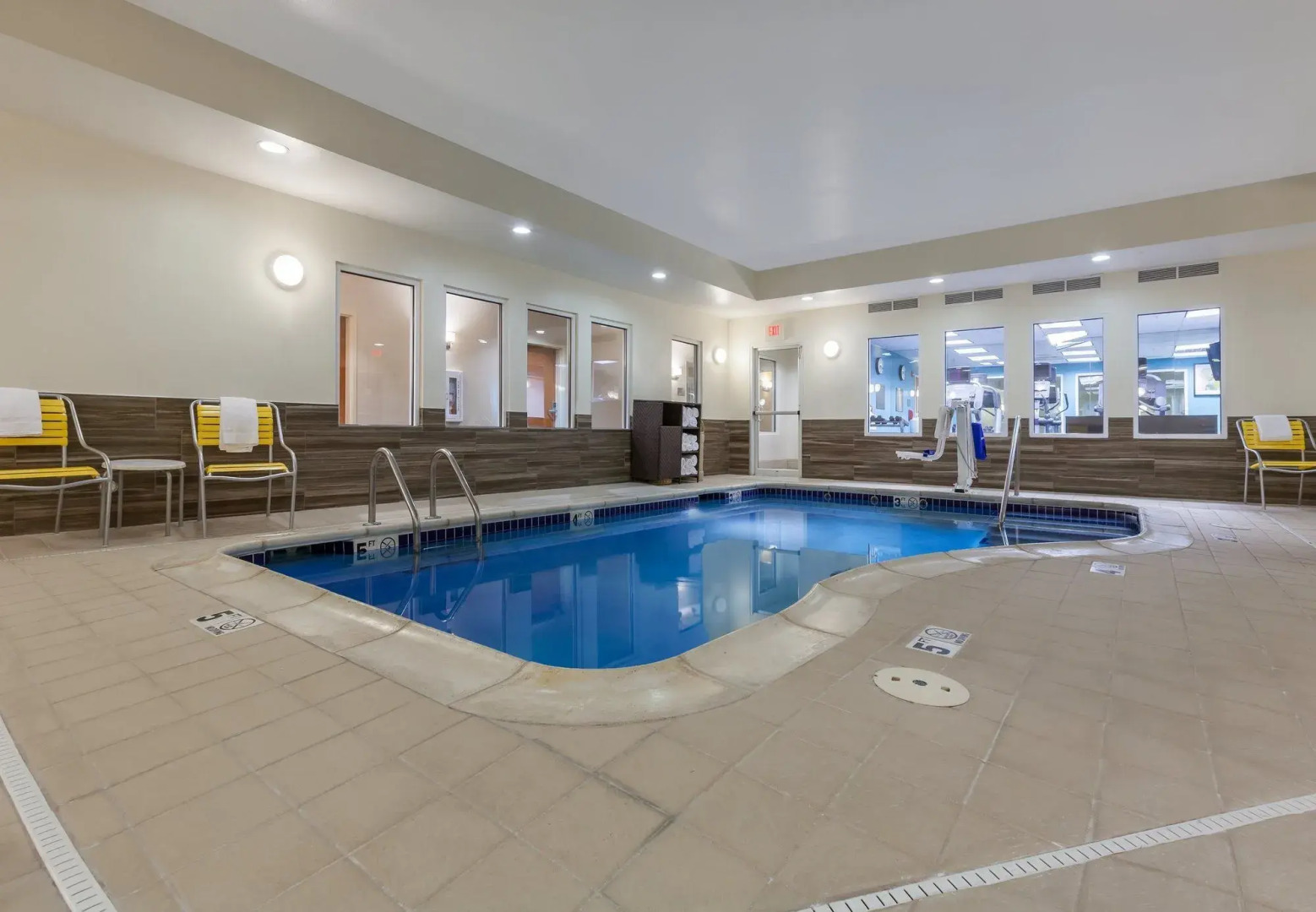 Fairfield Inn & Suites by Marriott Rogers