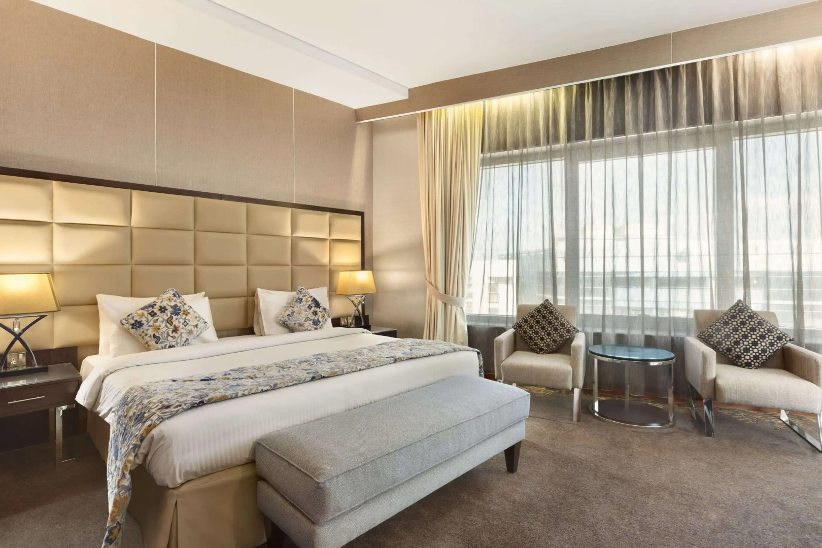 Отель Howard Johnson by Wyndham Bur Dubai