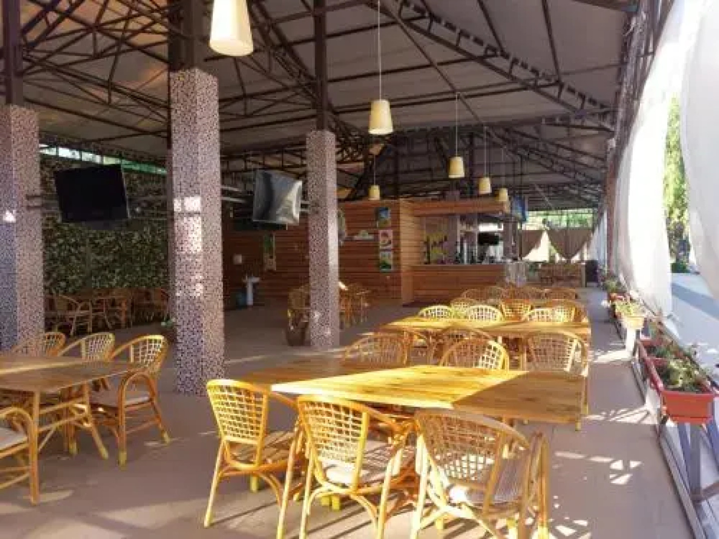 Charos Deluxe Resort & Spa