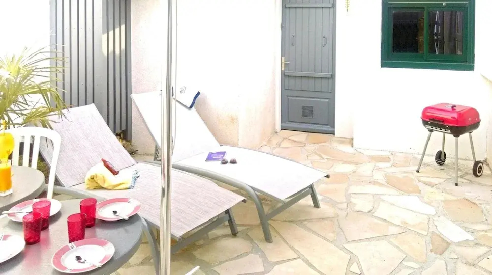 House With one Bedroom in Saint-gilles-croix-de-vie, With Furnished Te