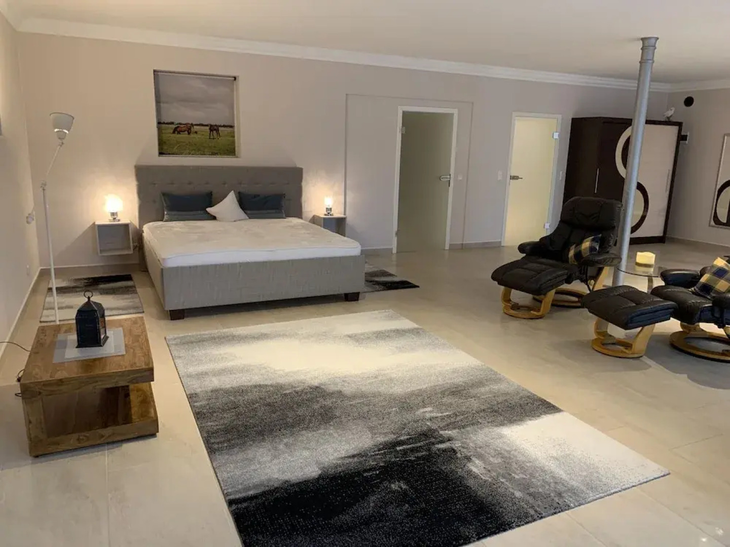 Apartment Ahsbahs Suite near Airport