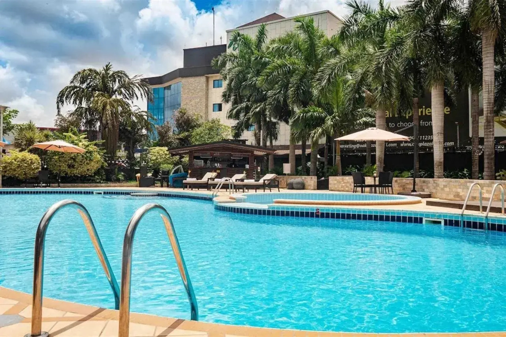 Oak Plaza Hotel - East Legon