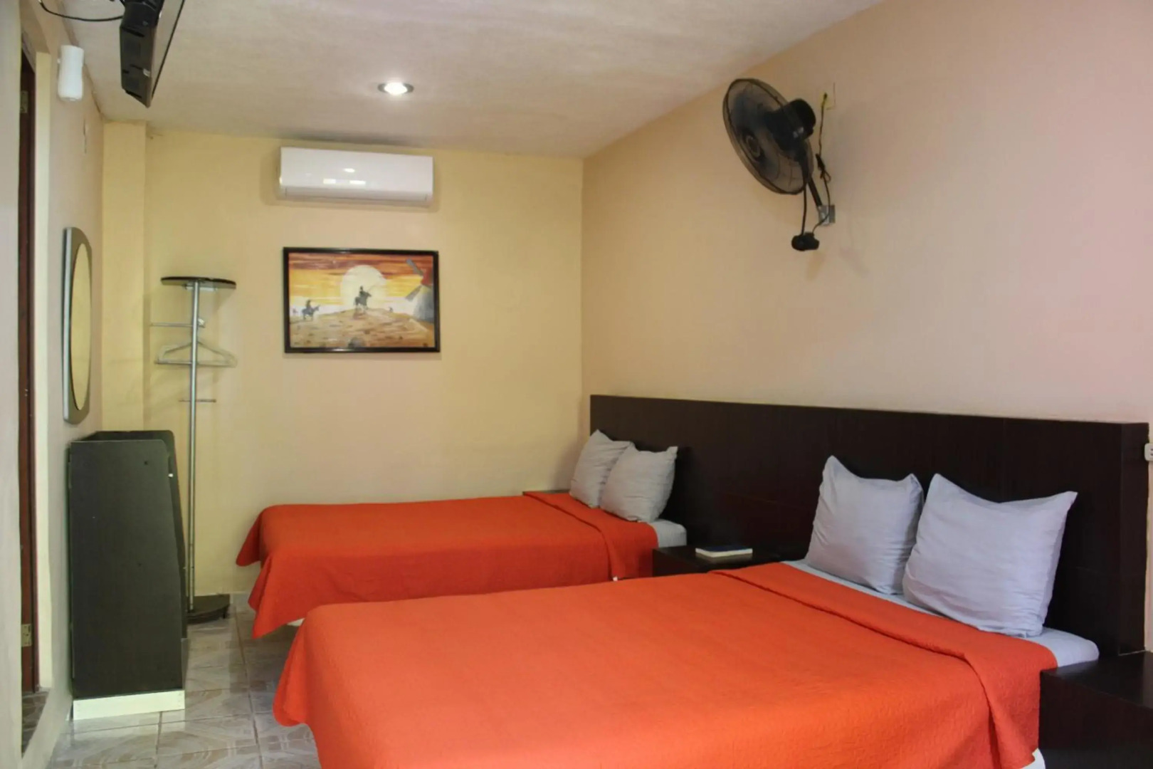 Hotel Guaranducha Inn