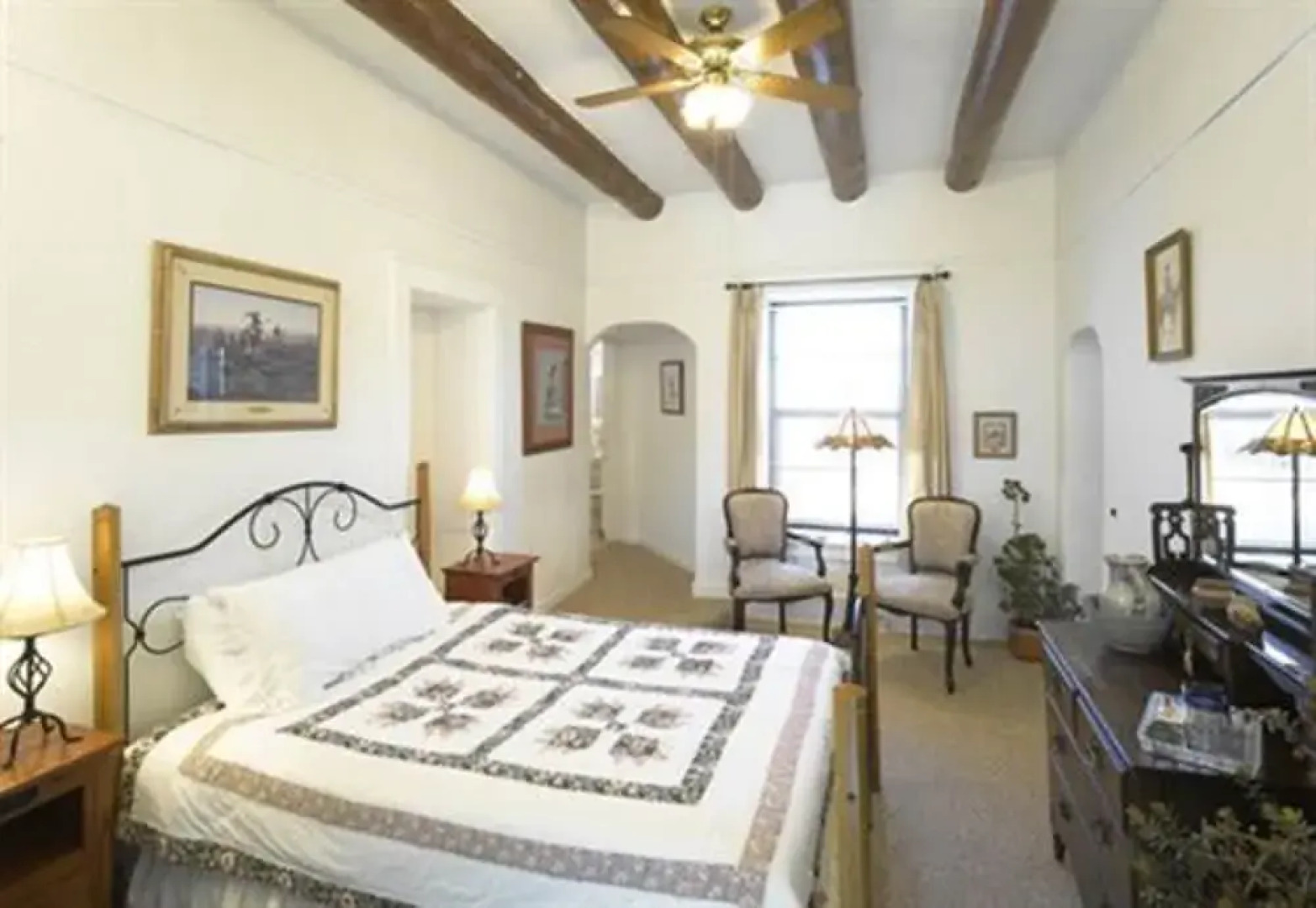 Casa del Gavilan Historic Inn